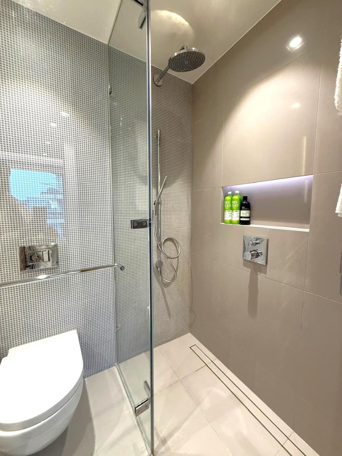 Tower Bridge Amazing View Luxury 3 Beds Апартаменты Лондон