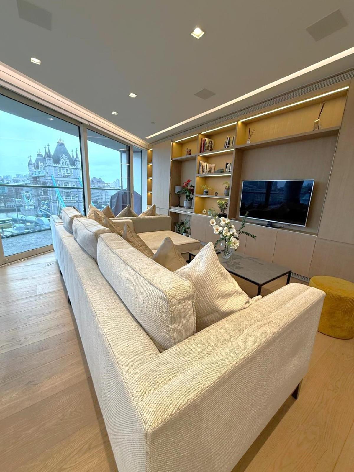 Апартаменты Tower Bridge Amazing View Luxury 3 Beds Лондон
