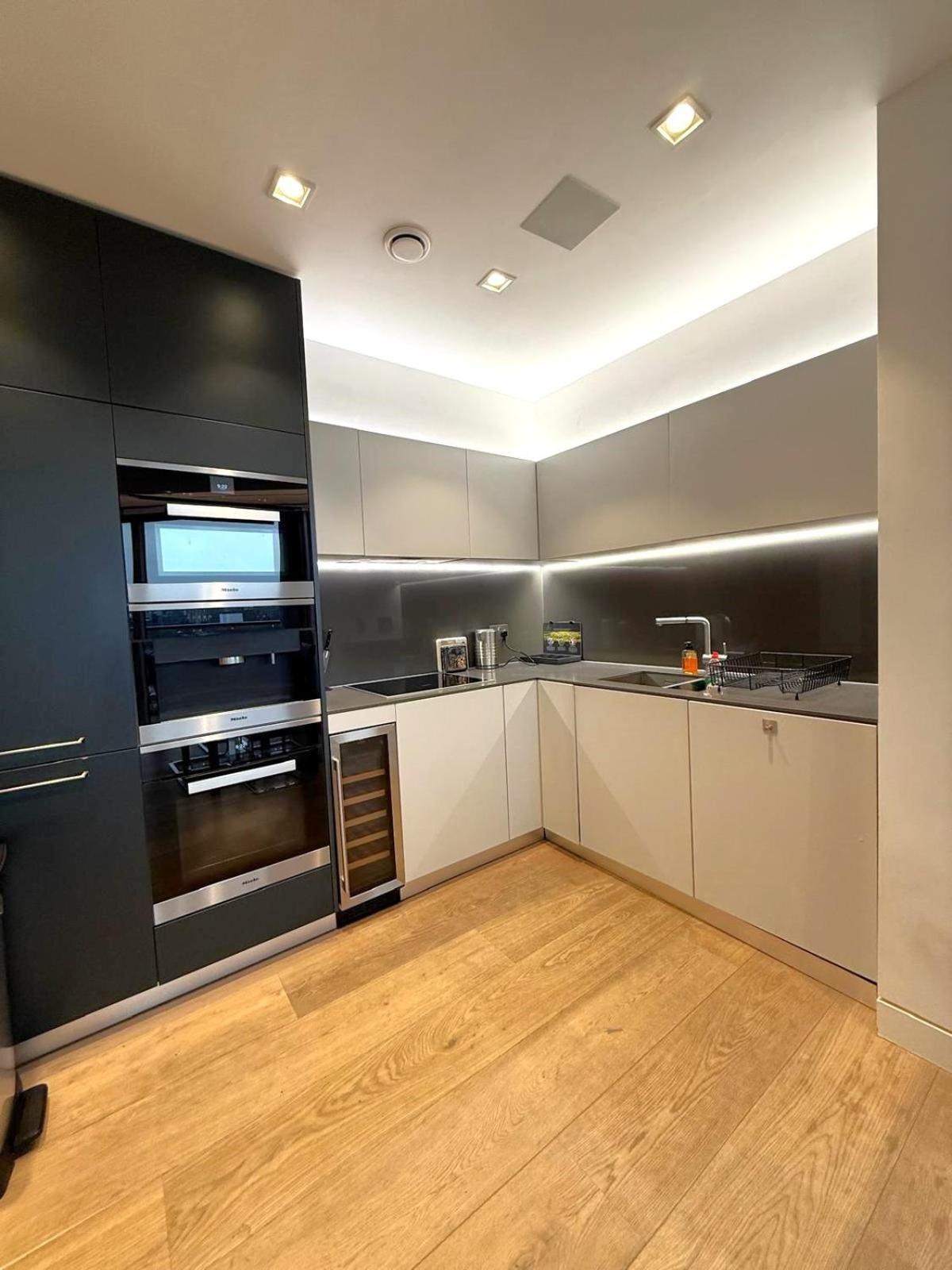 Tower Bridge Amazing View Luxury 3 Beds Апартаменты